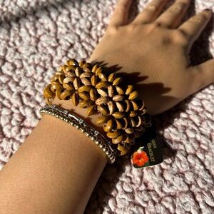 NWT Hawaiian Bracelet